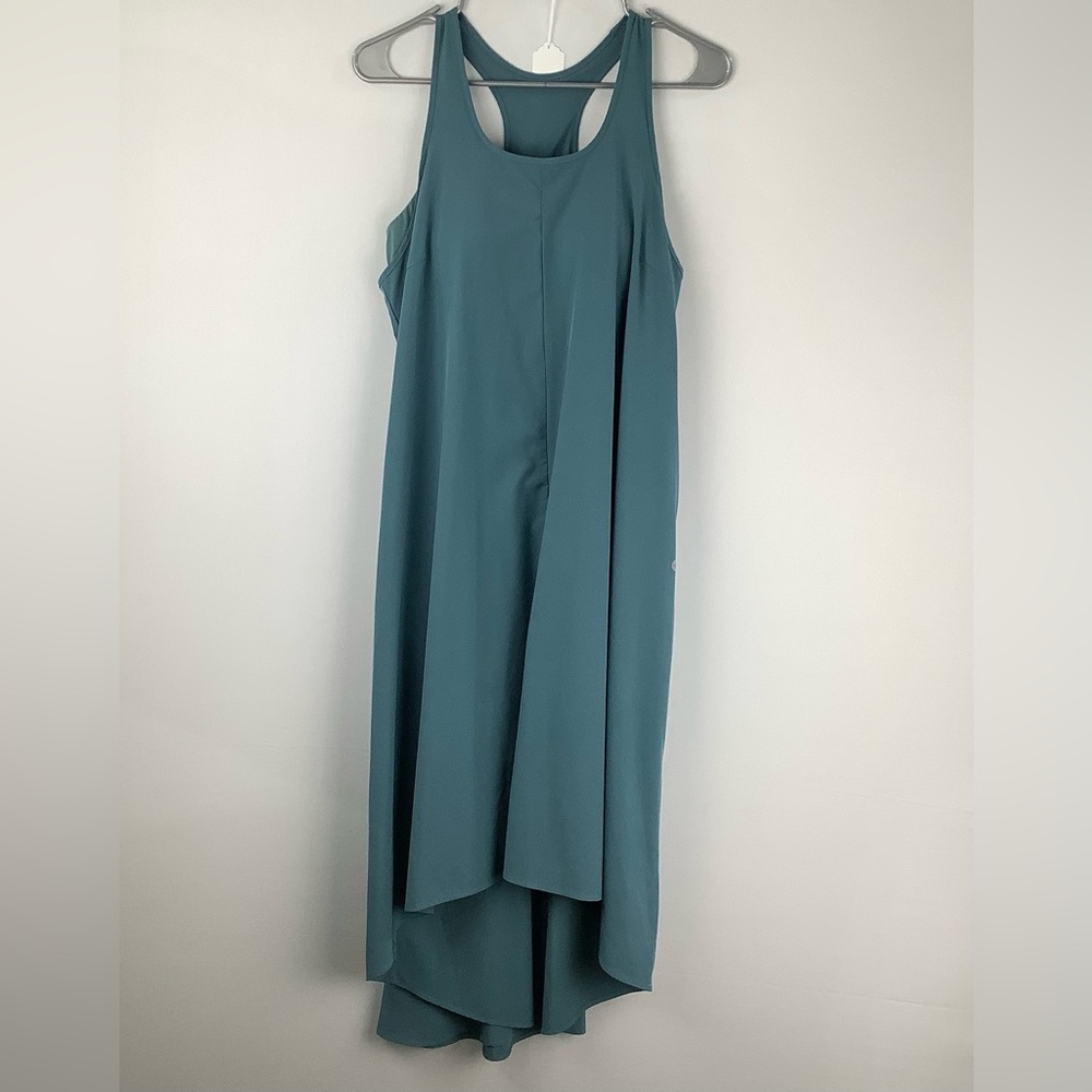 Halara Breezeful Backless Racerback Dress womens size M (medium)